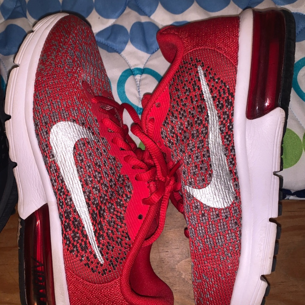 Grade school Nike Air Max Sequent 2